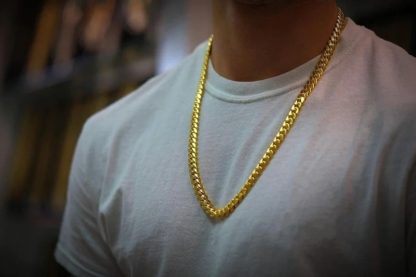 The Glamour of Gold: Cuban Chain Jewelry Revived
